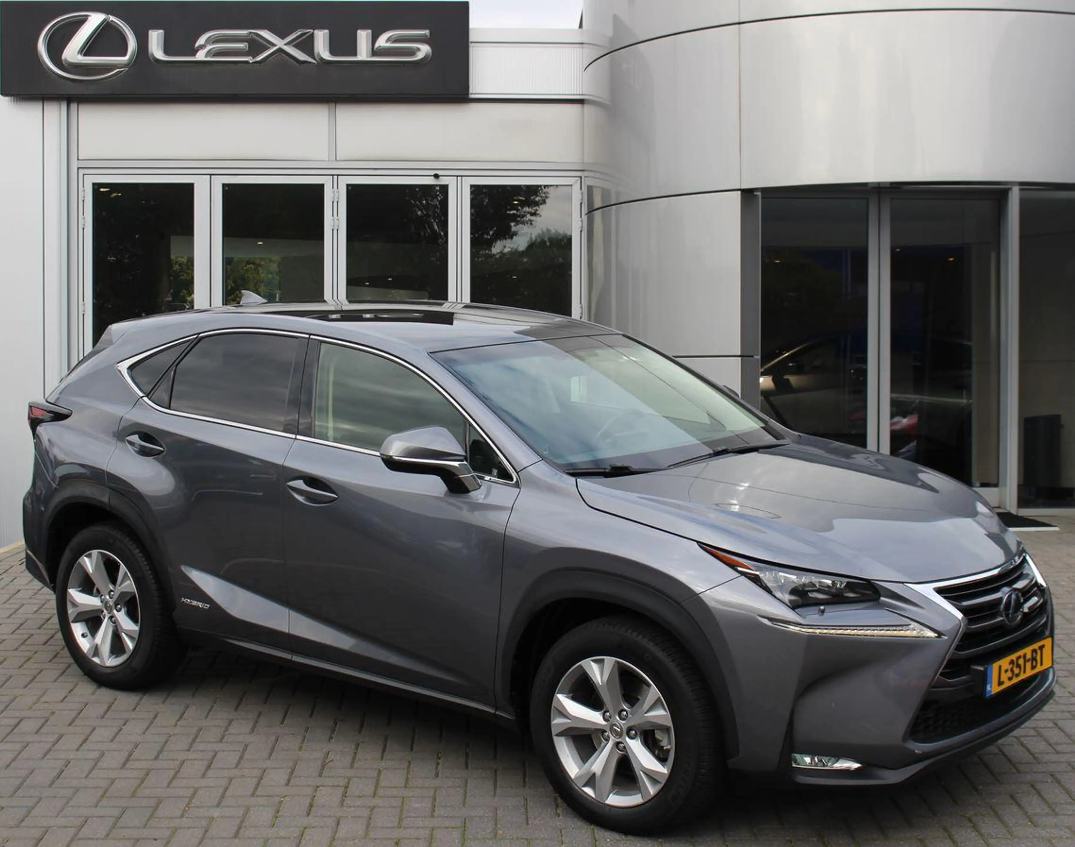 Lexus NX 300h AWD Luxury Line PANODAK