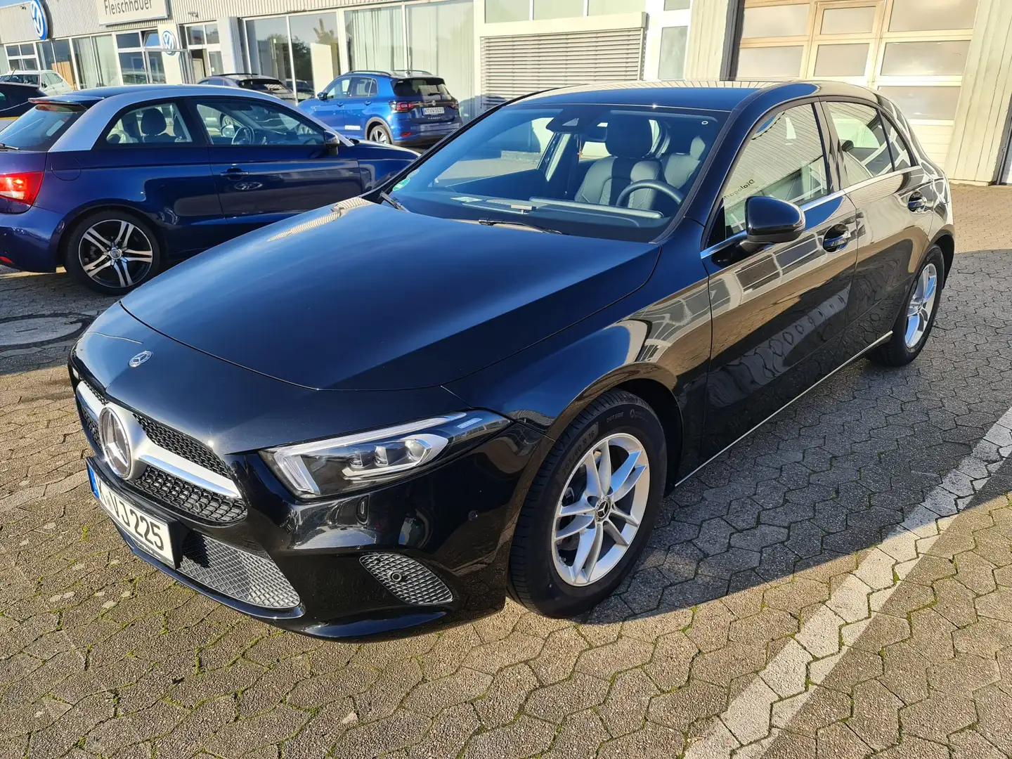 Mercedes-Benz A 180 Multibeam,Kamera,Soundsystem,Ambientebeleuchtung Schwarz - 1