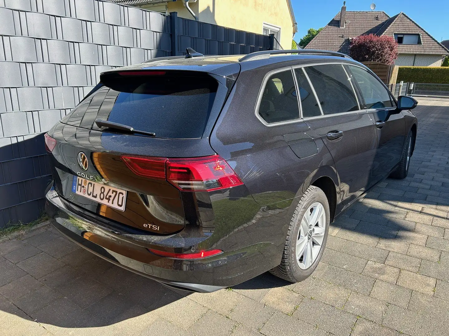 Volkswagen Golf Variant Golf Variant 1.0 eTSI OPF DSG Life Schwarz - 2