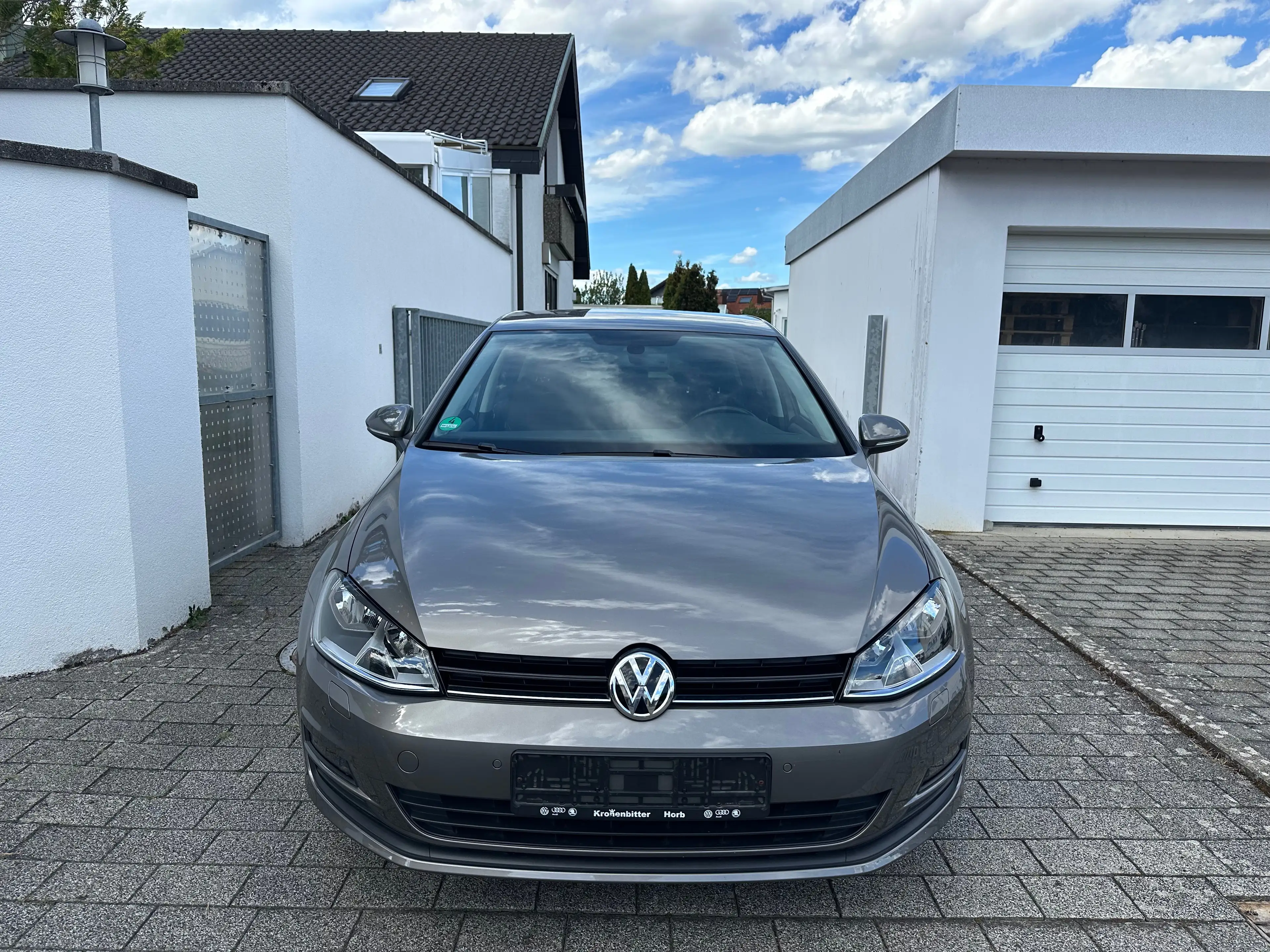 Volkswagen Golf Cup BMT -AUTOMATIK-PARKPILOT-KLIMAAUTOMATIK-PDC-SHZ-