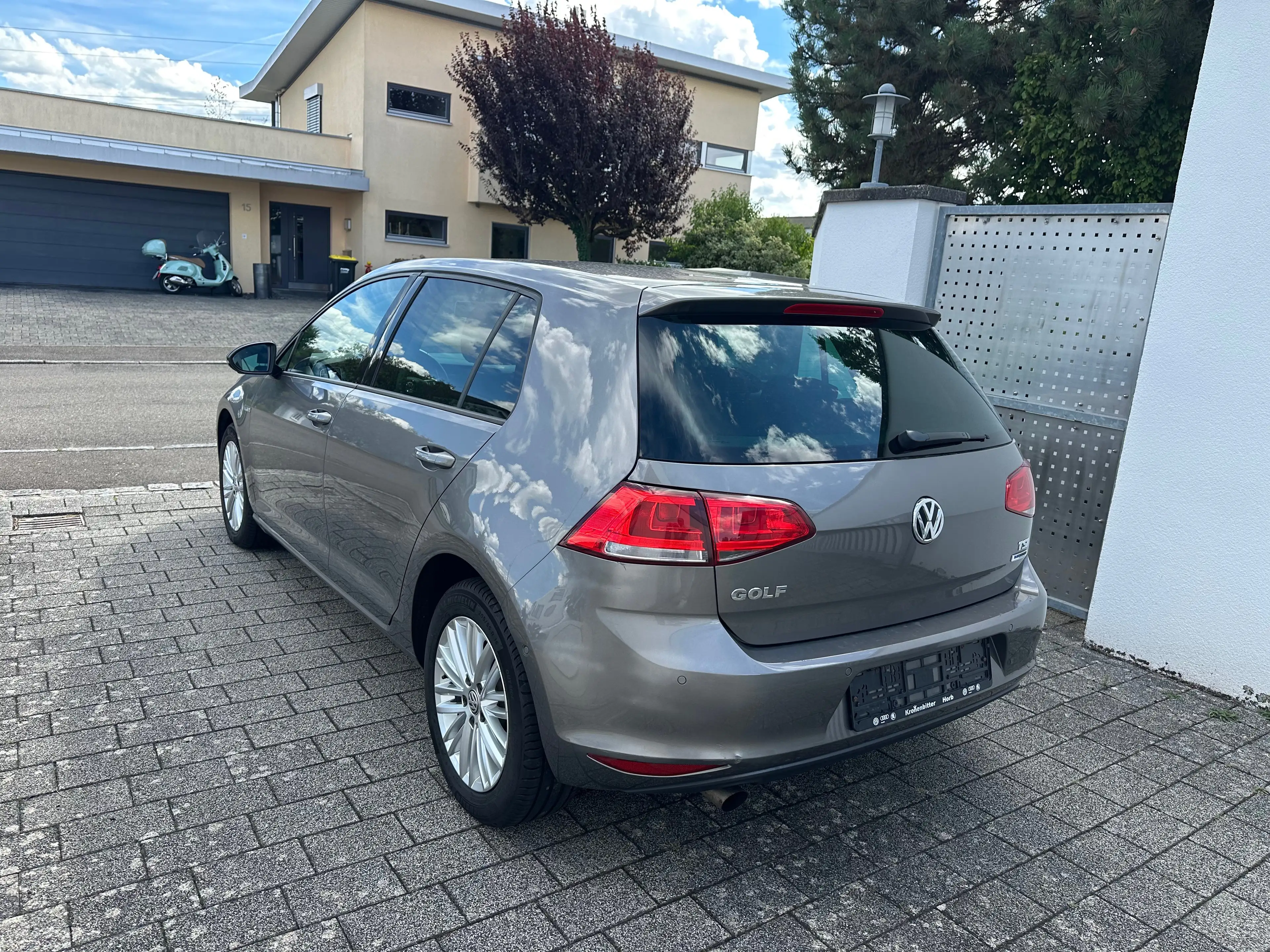 Volkswagen Golf Cup BMT -AUTOMATIK-PARKPILOT-KLIMAAUTOMATIK-PDC-SHZ- — photo 6
