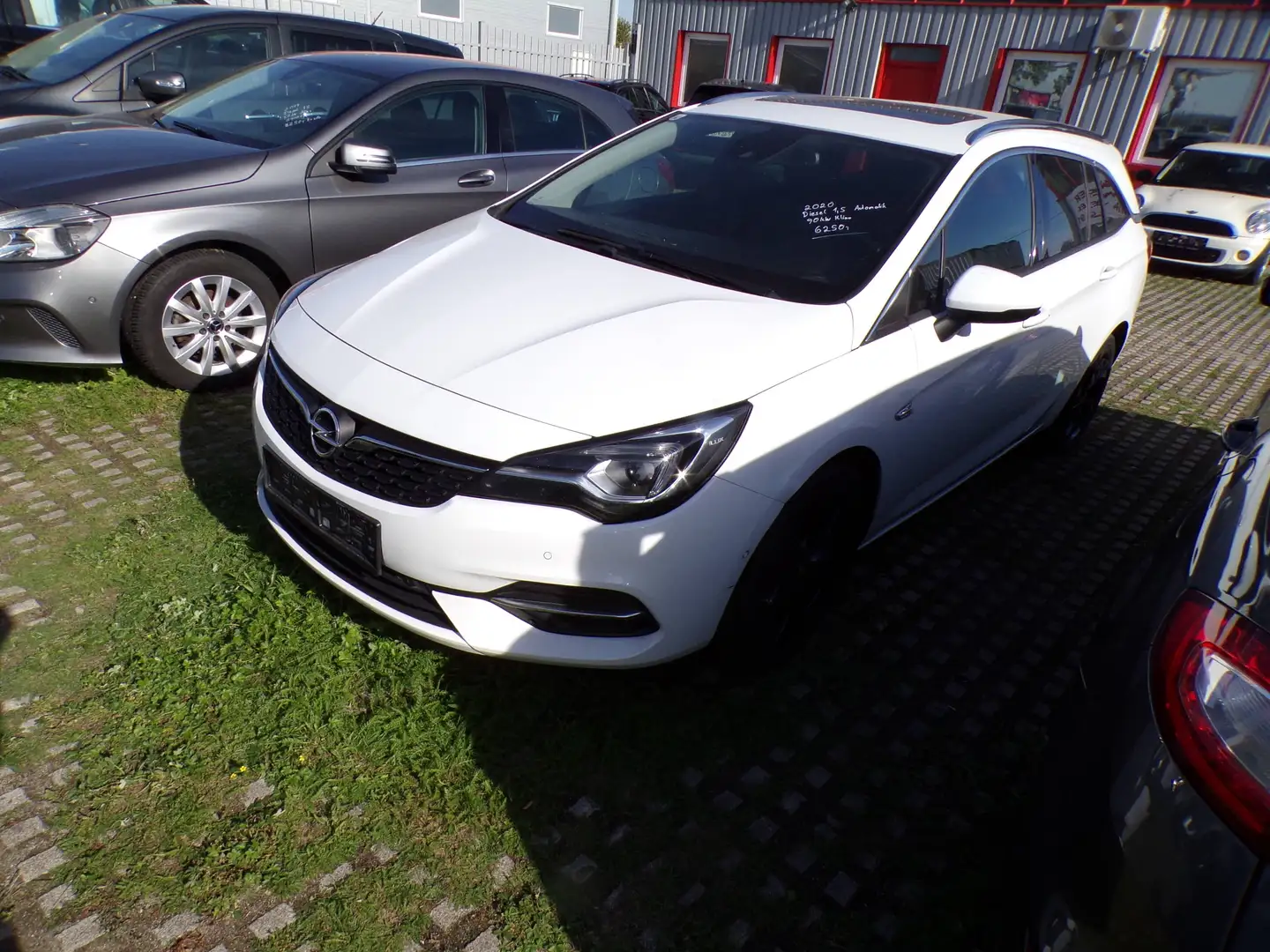 Opel Astra Business Elegance Automatik Weiß - 1