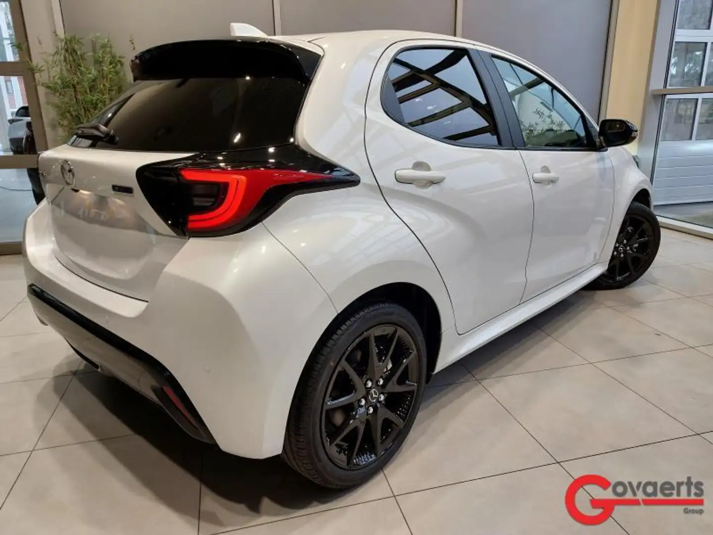 Mazda 2 1.5L Hybrid VVT-i 116 hp Homura CVT Wit - 2