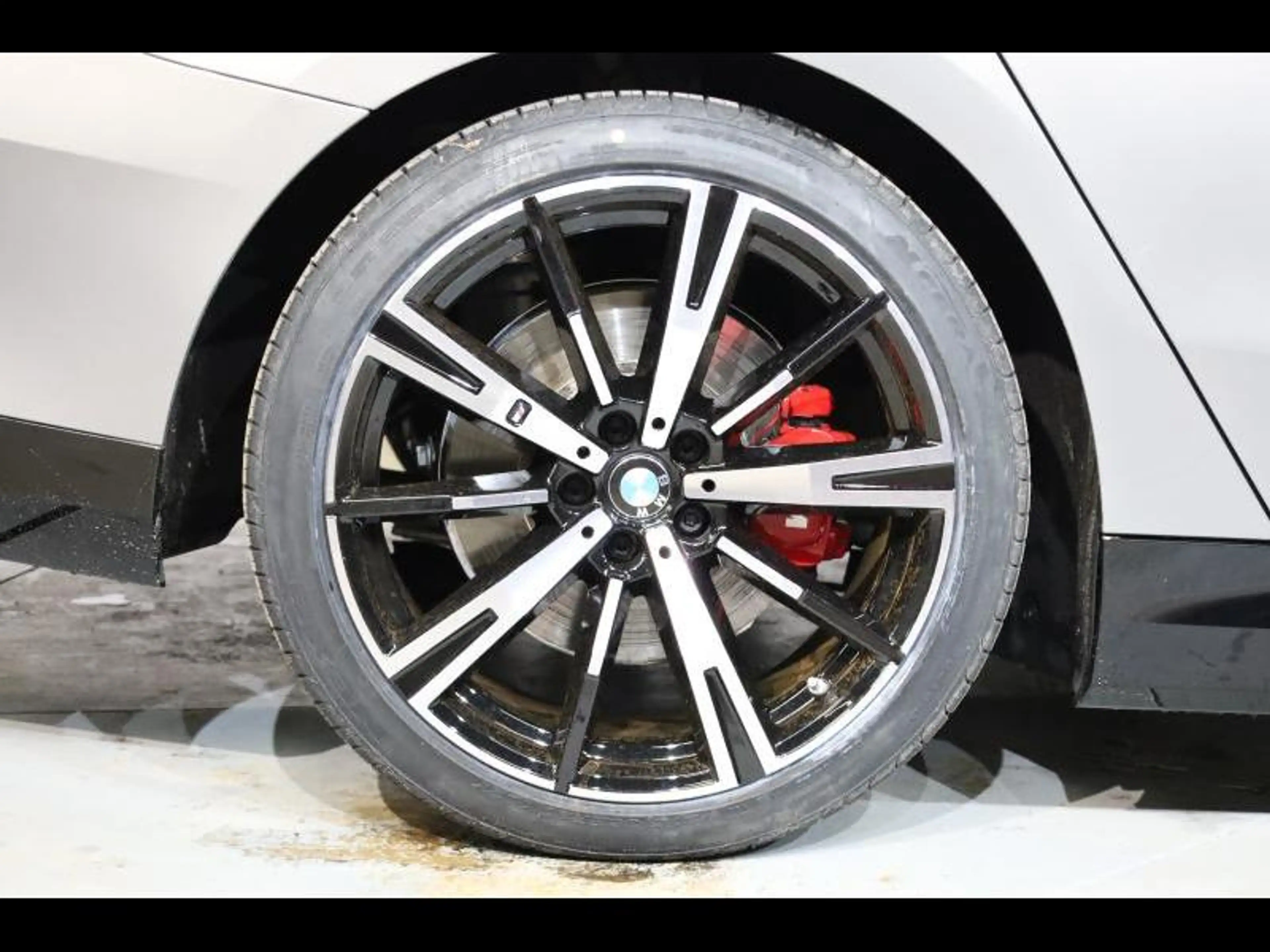 BMW 530 e Touring Kit M Sport — photo 8