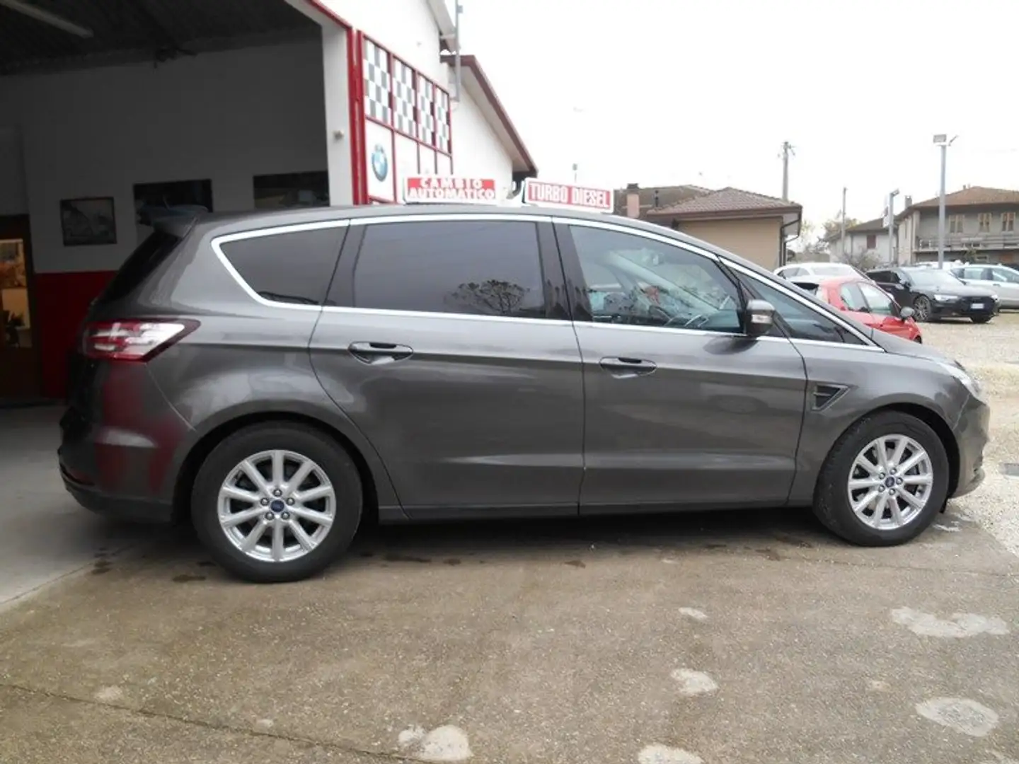 Ford S-Max S-Max 2.0 tdci Titanium s LEGGERE DESCRIZIONE Grijs - 2