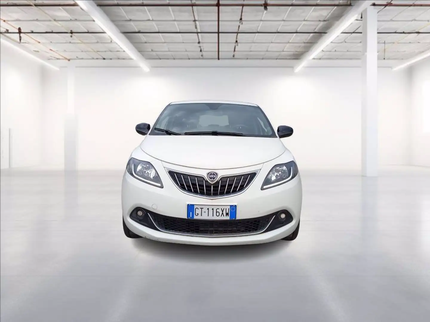 Lancia Ypsilon 1.0 firefly hybrid Platino s&s 70cv Bianco - 2