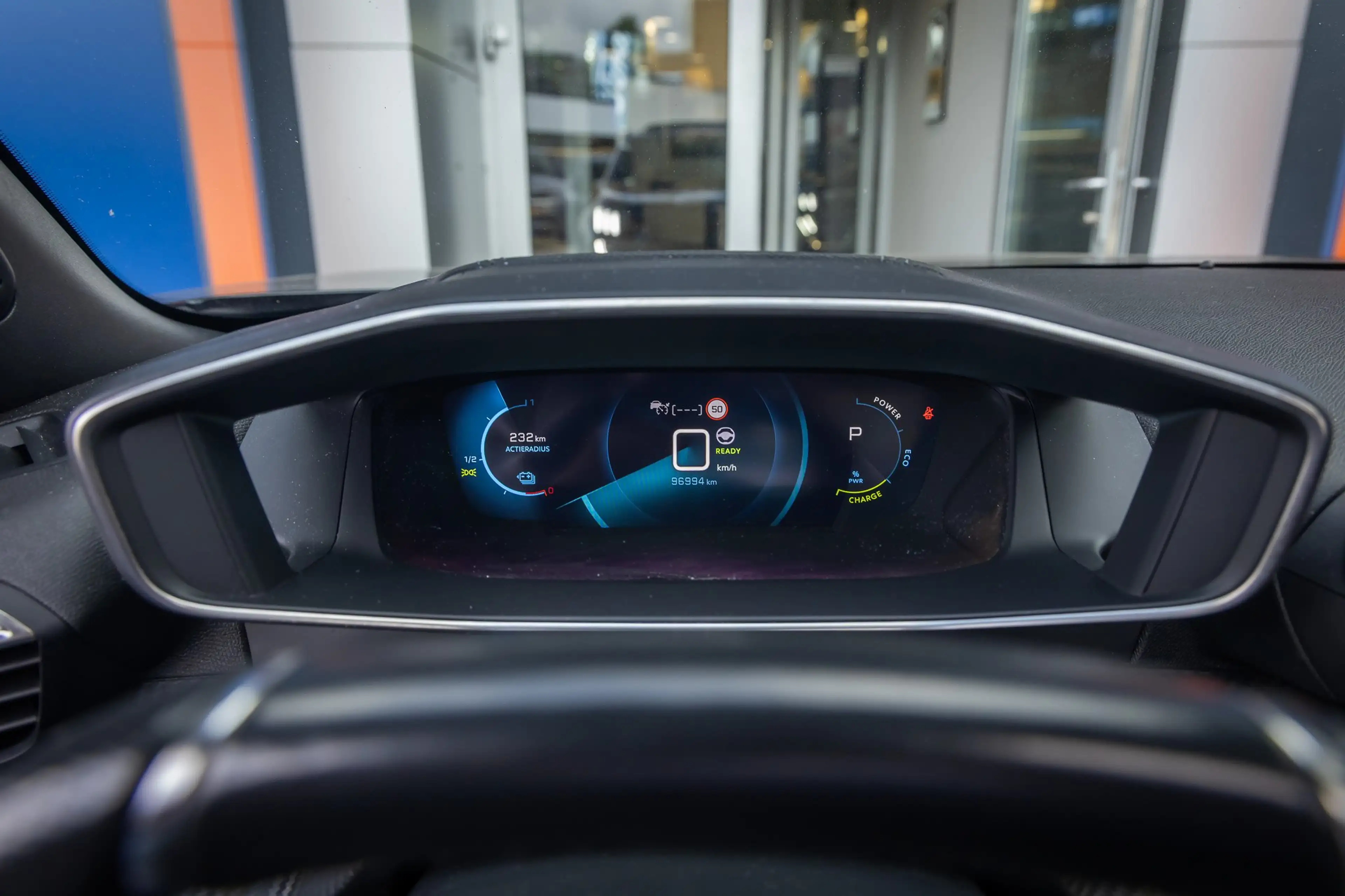 Peugeot e-2008 EV GT Pack 50 kWh | (Elektrisch) panorama-dak | Cr — photo 30