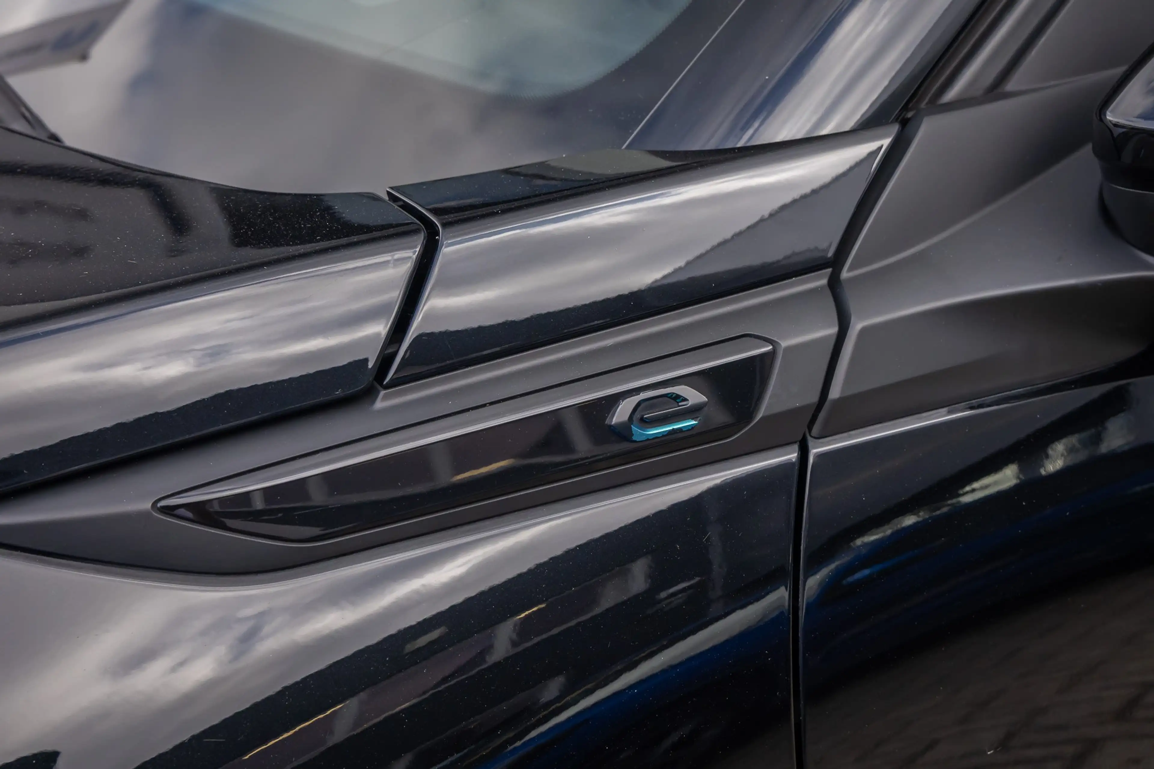 Peugeot e-2008 EV GT Pack 50 kWh | (Elektrisch) panorama-dak | Cr — photo 49