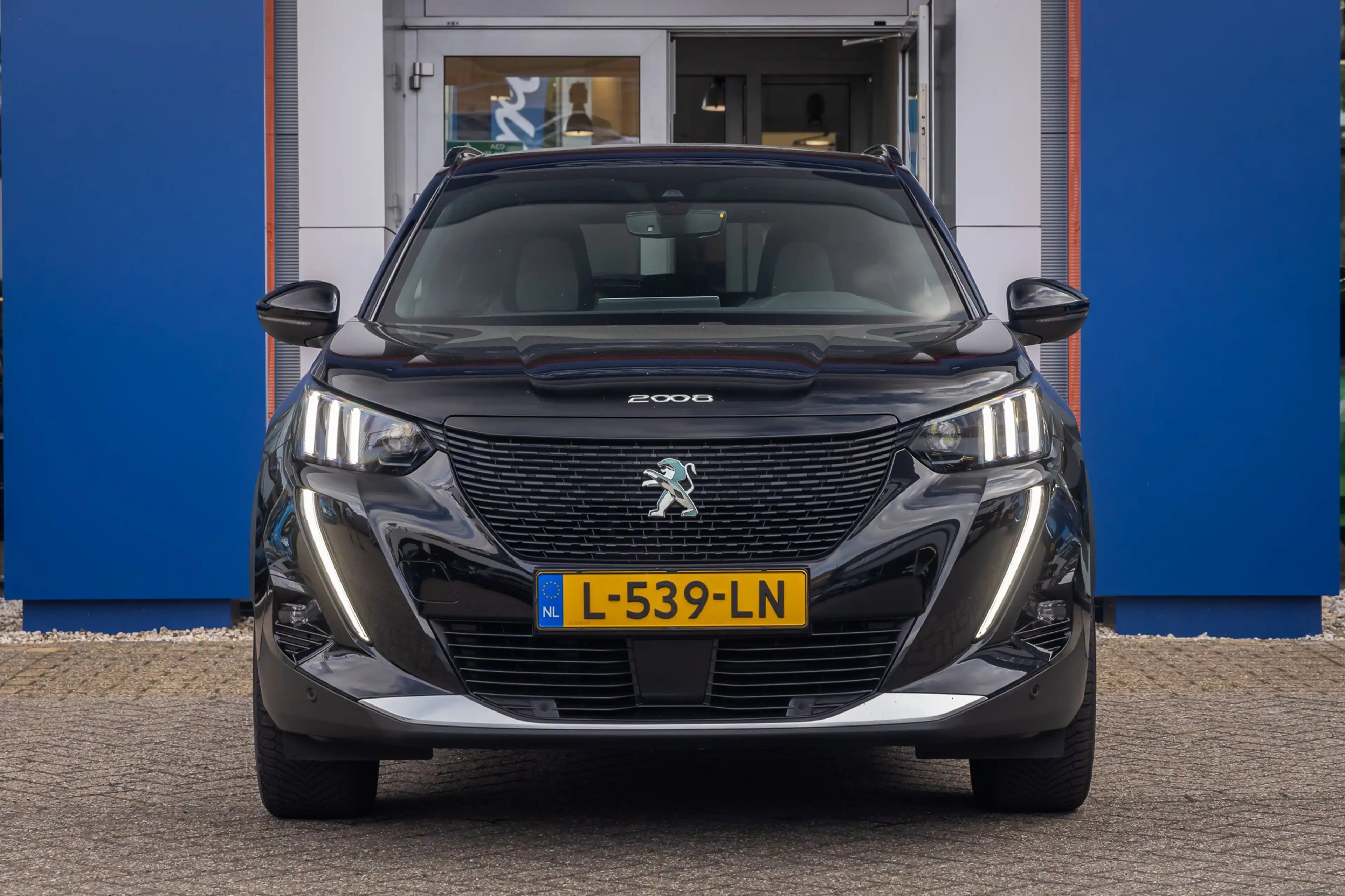 Peugeot e-2008 EV GT Pack 50 kWh | (Elektrisch) panorama-dak | Cr — photo 3