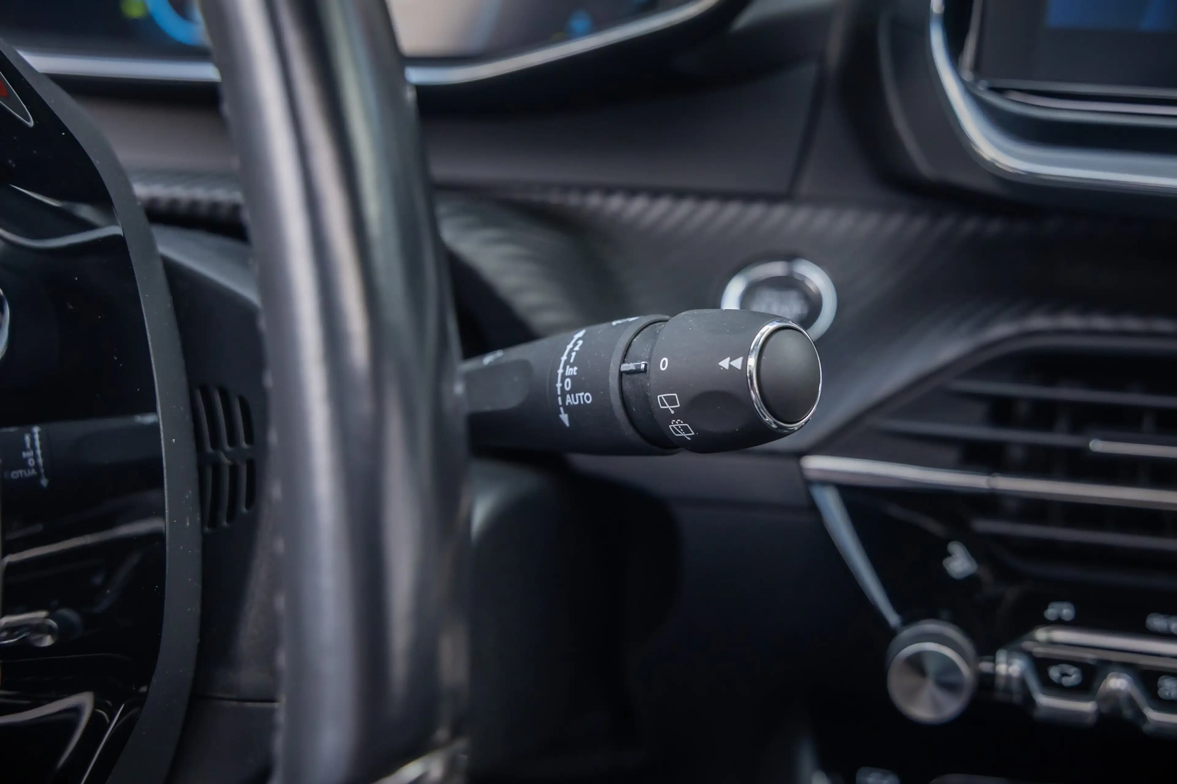Peugeot e-2008 EV GT Pack 50 kWh | (Elektrisch) panorama-dak | Cr — photo 34