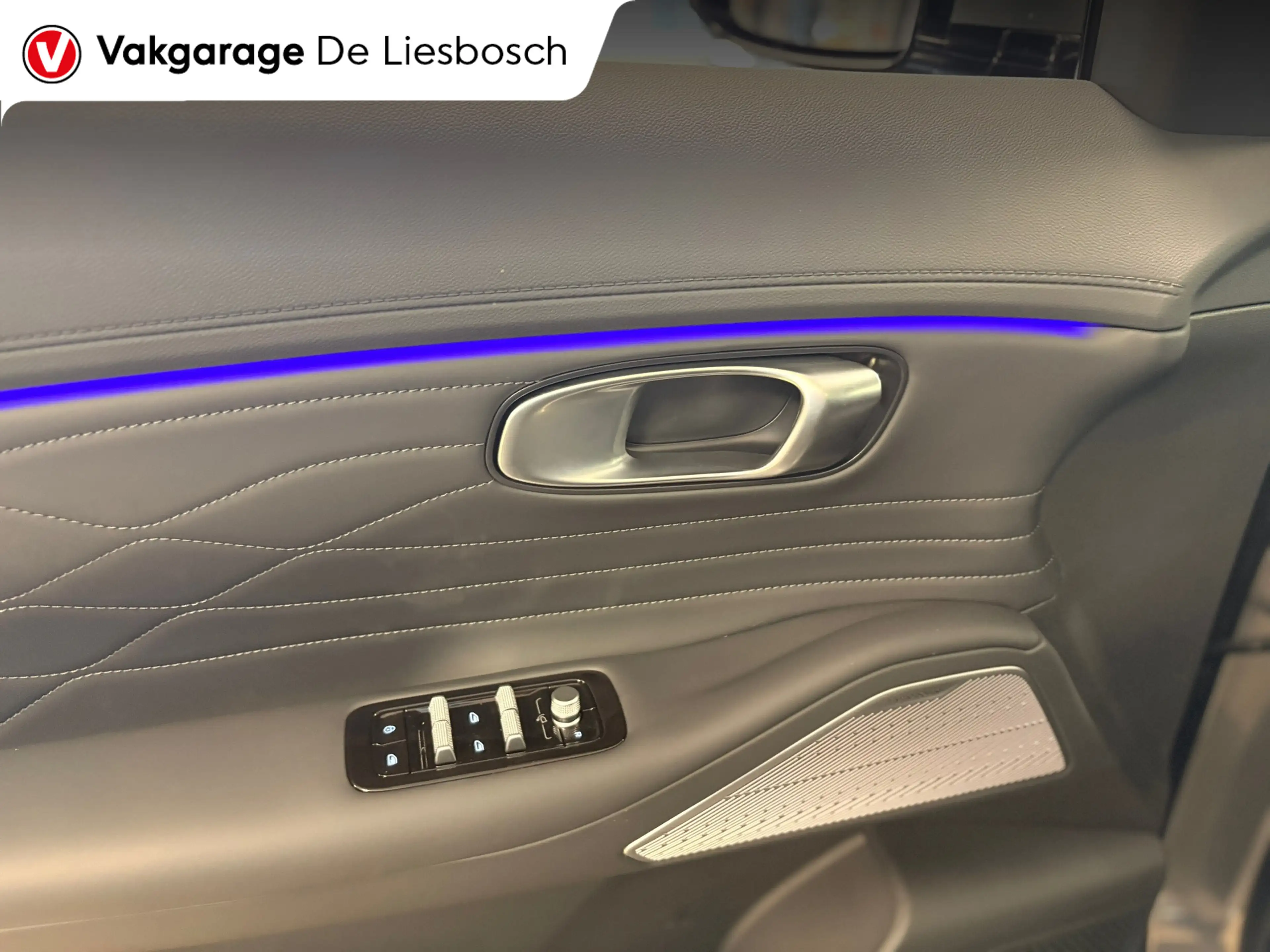 Geely Starray EM-i 1.5 Max+ 262PK/long range/30kwh/wltp 136km/pano/he — photo 13