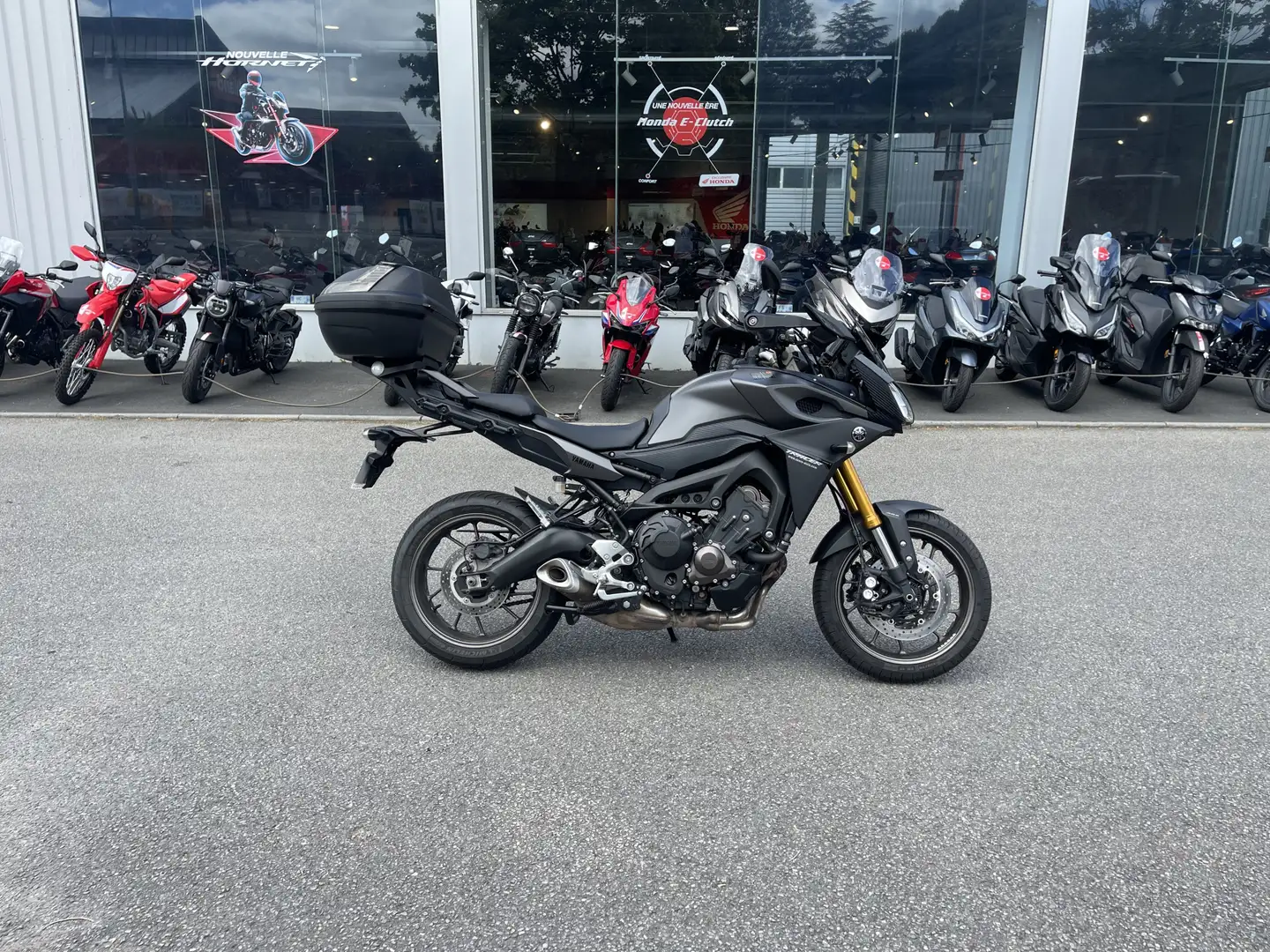 Yamaha MT-09 Gris - 1