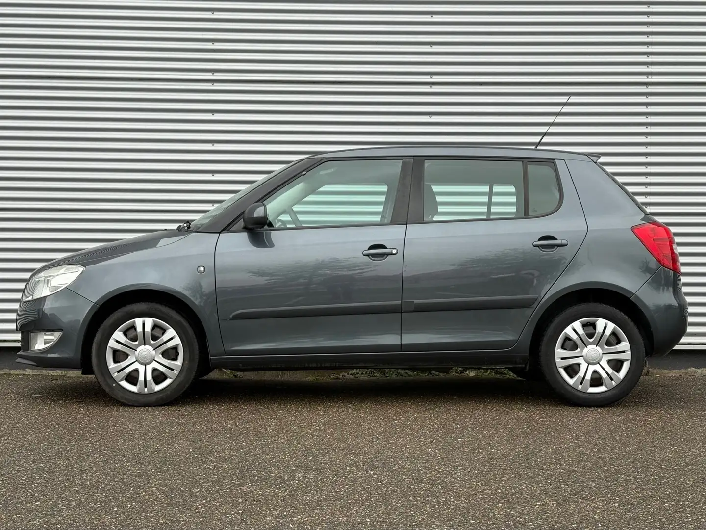 Skoda Fabia 1.2 TSI Ambition, Automaat, Airco, PDC, NAP, Deale Gris - 2