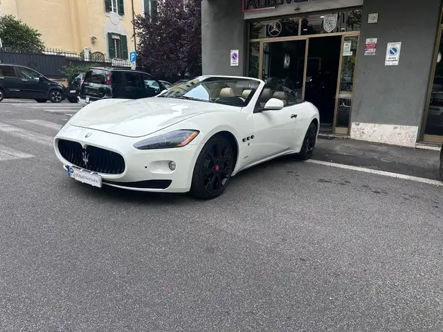 Maserati GranCabrio 4.7 V8-Full Optional