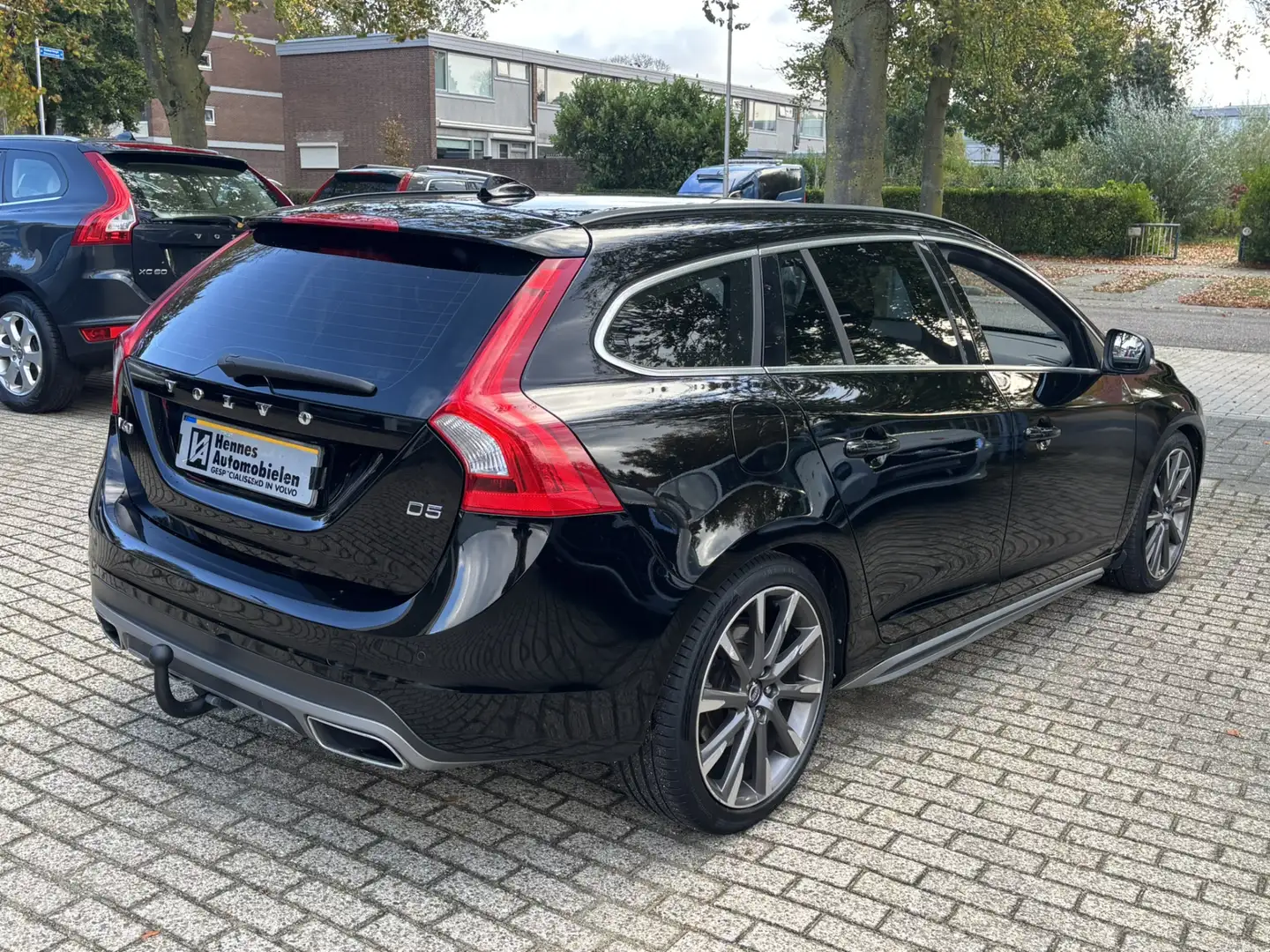 Volvo V60 2.4 D5 215pk Model '14 Standkachel Styling Family Zwart - 2