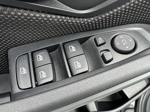 BMW 3 Series view 11