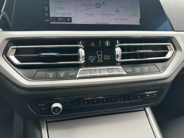 BMW 3 Series view 9