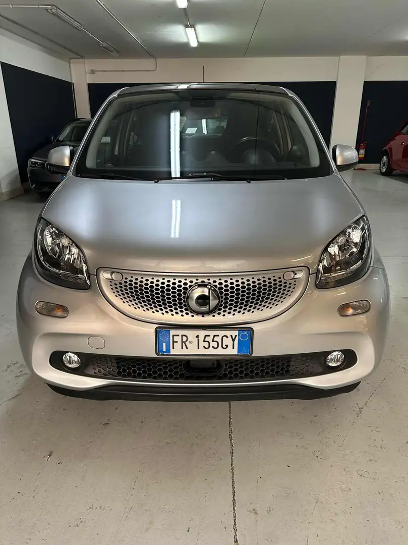 smart forFour 70 1.0 Superpassion Silber - 2