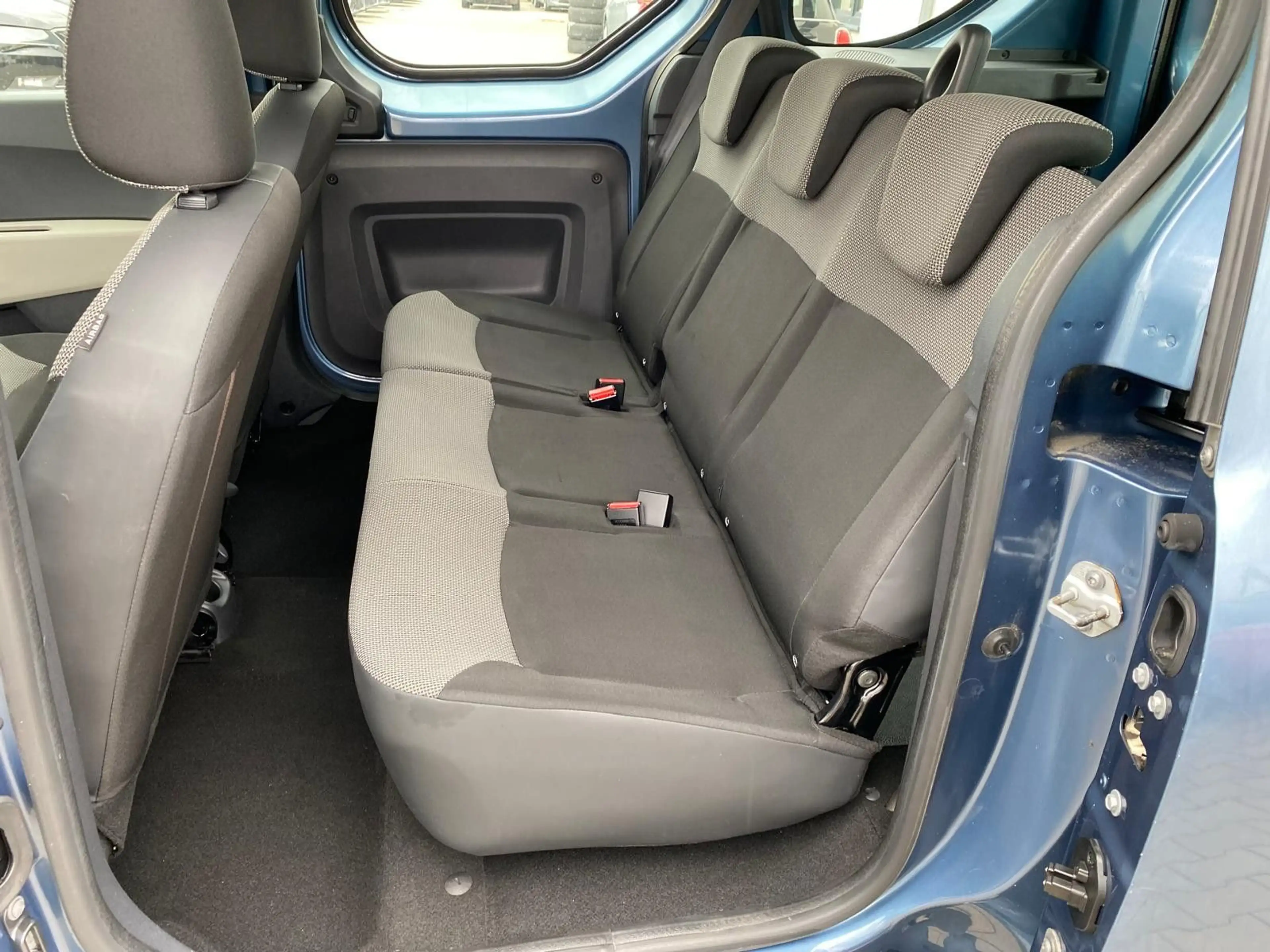 Dacia Dokker Ambiance/AHK/TÜV 07/2028 — photo 13