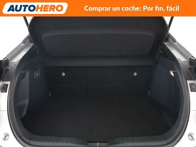 Toyota C-HR view 18