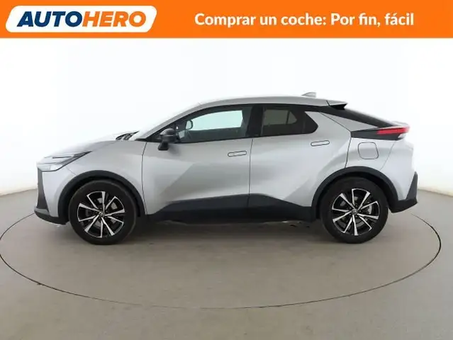 Toyota C-HR view 3