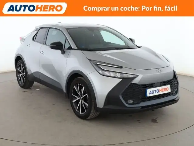 Toyota C-HR view 8