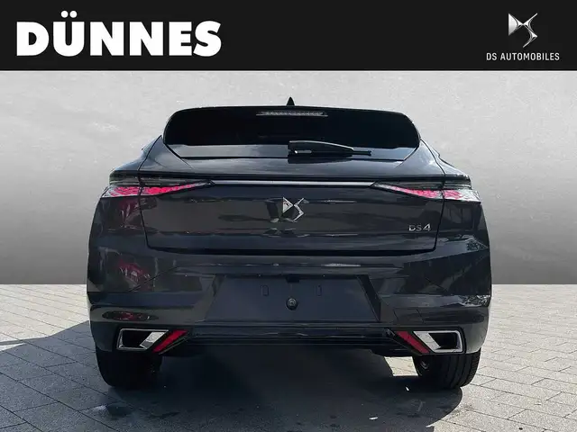 DS Automobiles DS 4 view 4