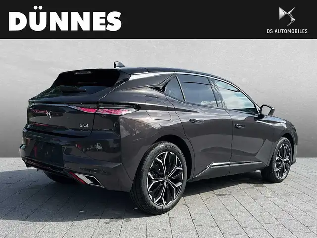 DS Automobiles DS 4 view 2