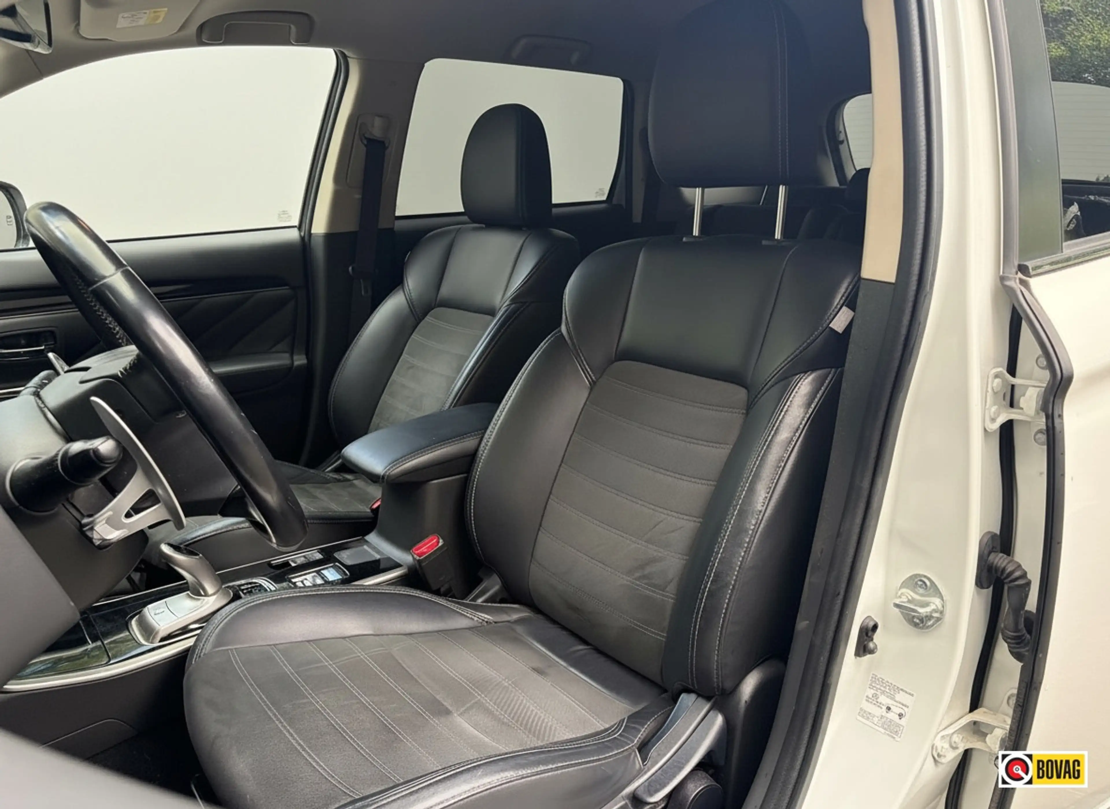 Mitsubishi Outlander 2.4 PHEV Pure+ CARPLAY DODEHOEKDETECTIE KEYLESS — photo 11