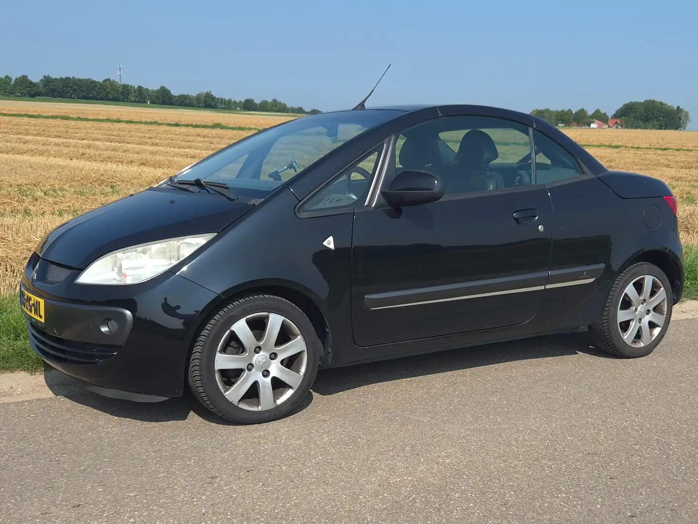Mitsubishi Colt Colt 1.5 Invite Zwart - 1