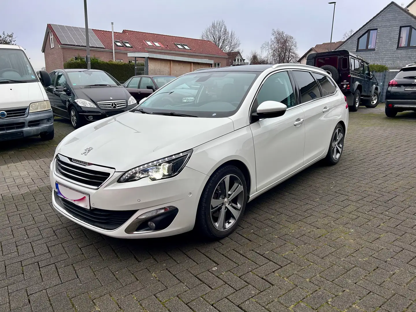 Peugeot 308 308 SW 130 e-THP Stop,8Fach,Sheft,TÜV neu Blanc - 1