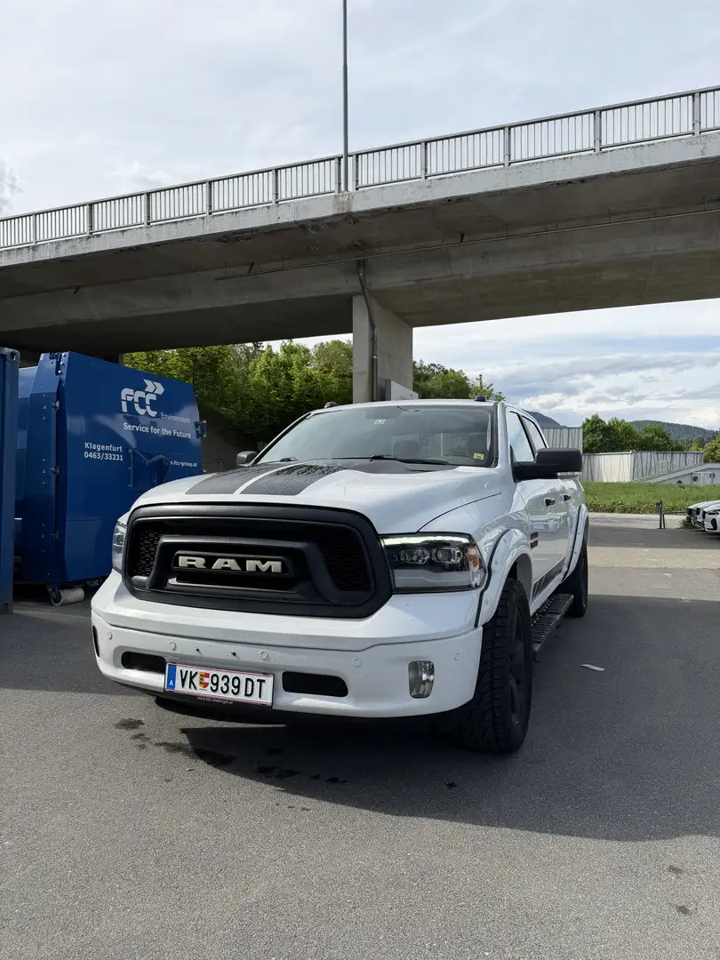 Dodge RAM 5,7 l V8 HEMI Bighorn Quad Cab Weiß - 1