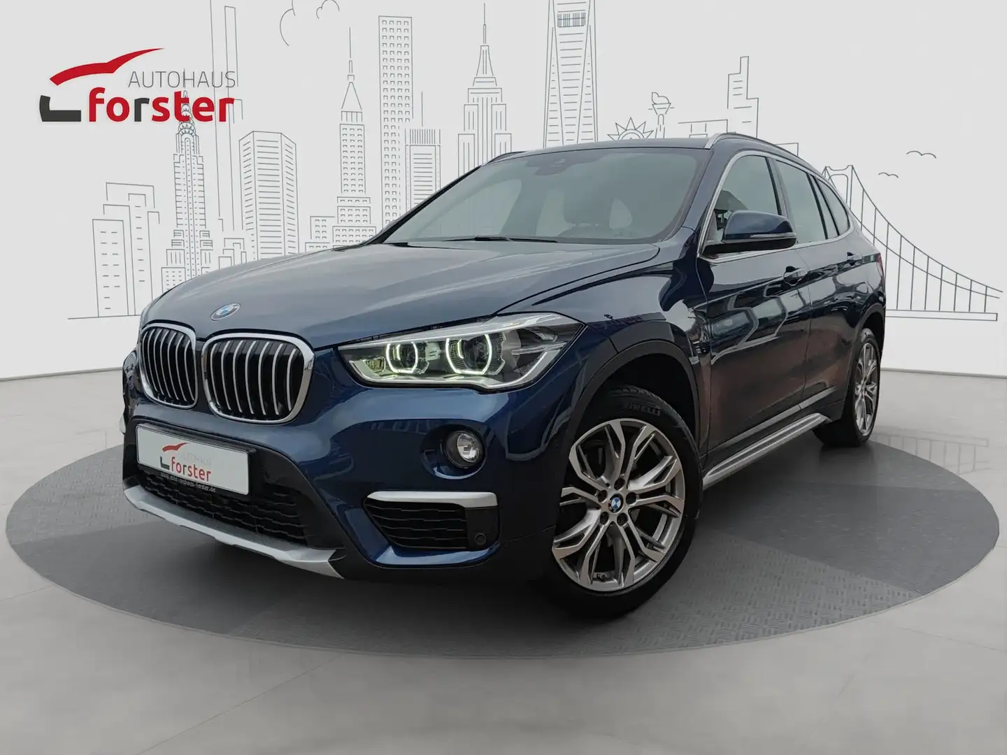 BMW iX1 30 xDrive xLine AHK 360° Kamera ACC Noir - 1