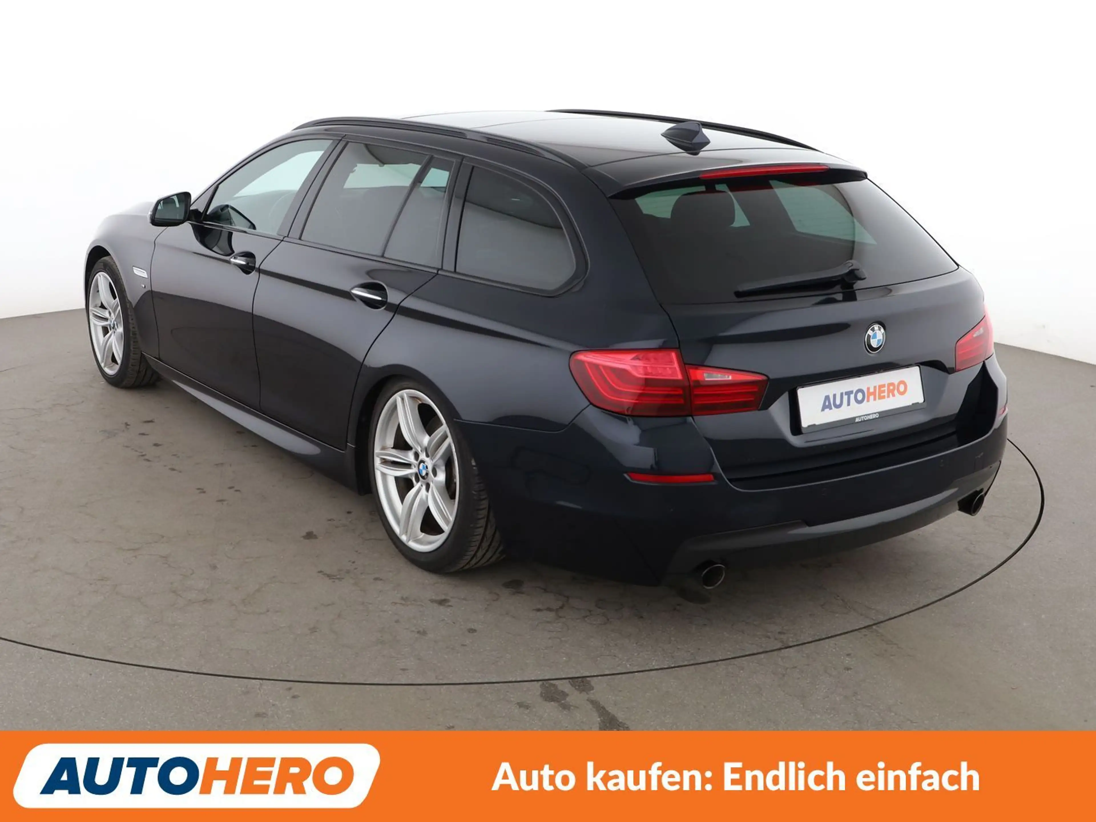 BMW 535 535d xDrive M Sport Aut.*NAVI*HUD*ACC*BI-XENON* — photo 4