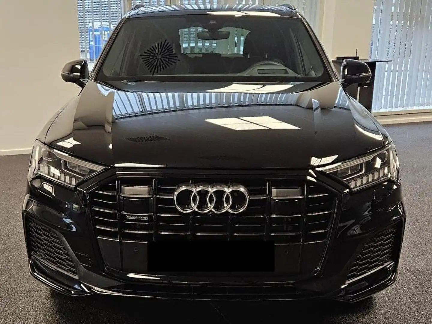 Audi Q7 55 TFSI e quattro S line Schwarz - 2
