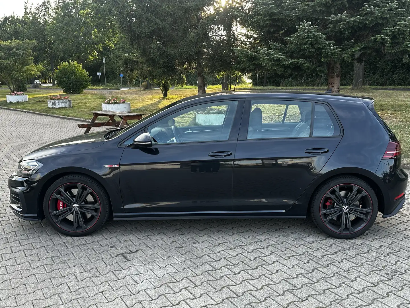 Volkswagen Golf GTI GTI Performance BMT/Start-Stopp Schwarz - 2