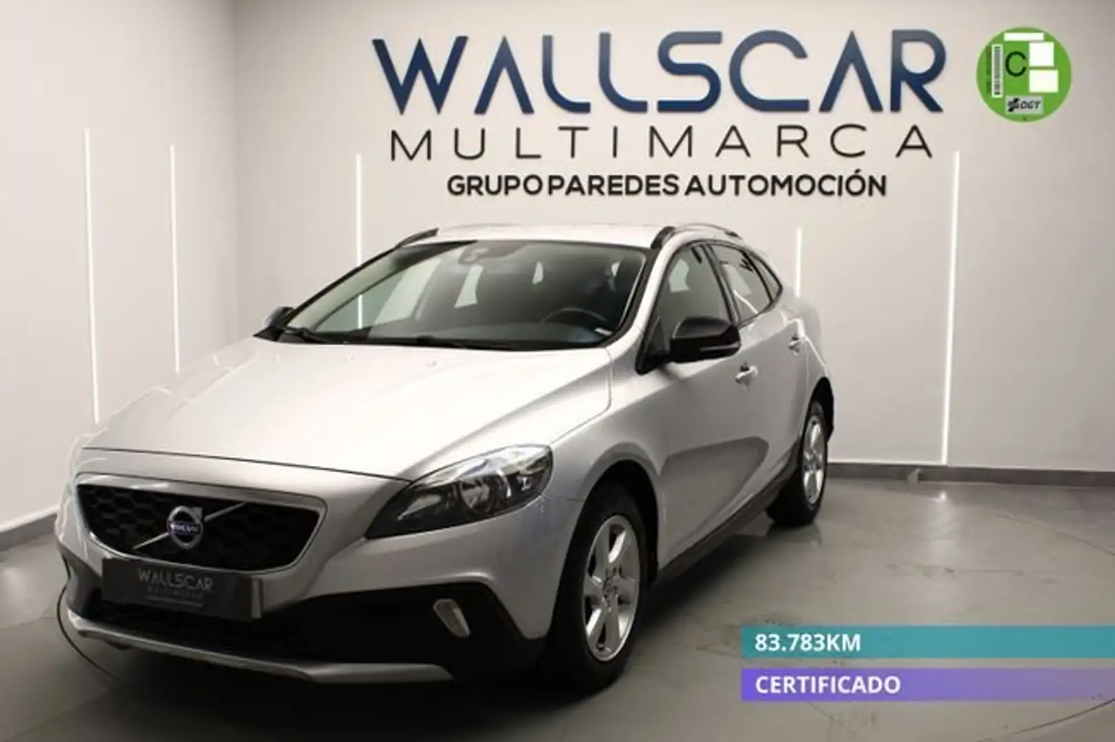Volvo V40 D3 Momentum 150 Plateado - 1