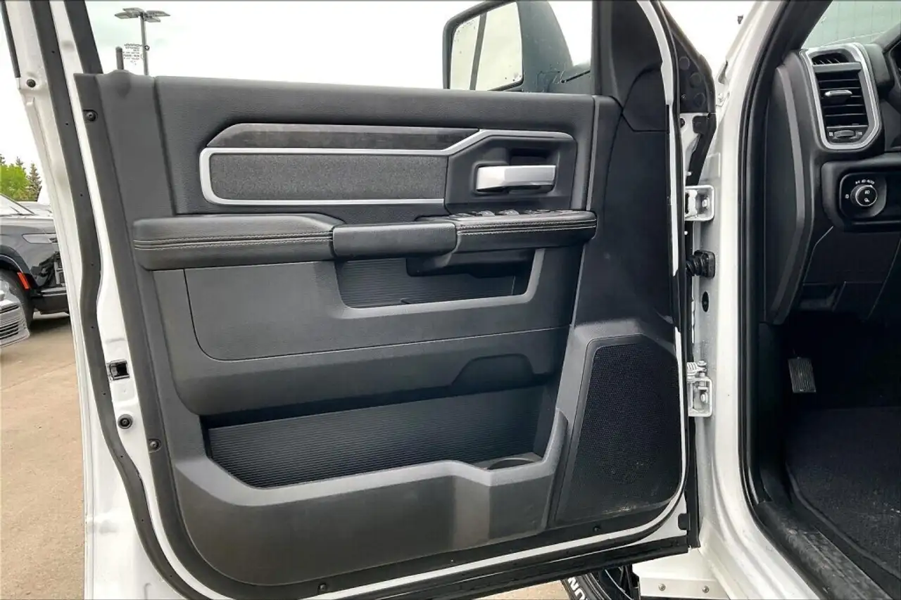 RAM 3500 photo RAM 3500