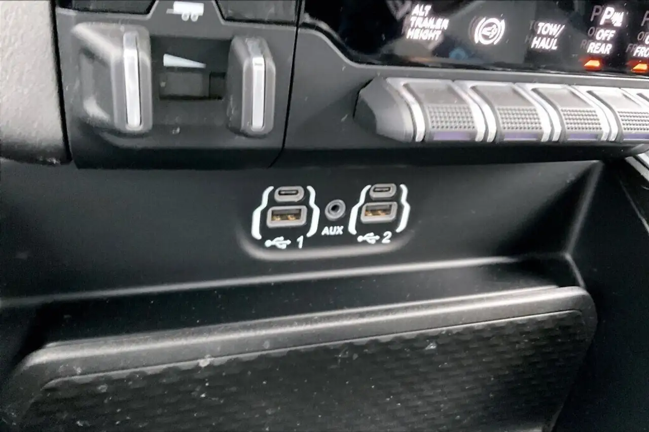 RAM 3500 photo RAM 3500