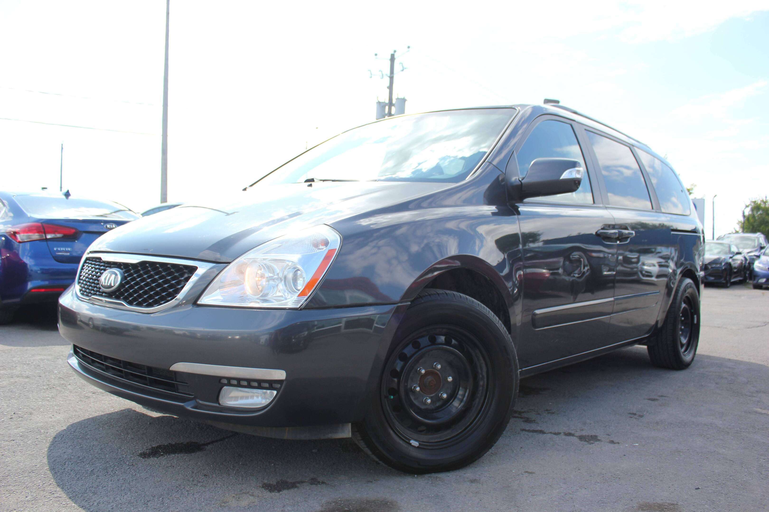 2014 Kia Sedona LX