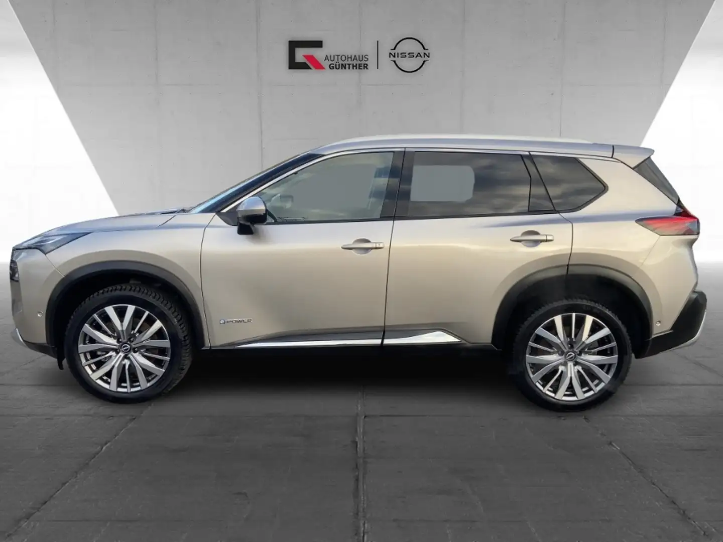 Nissan X-Trail TEKNA Automatik 4WD /Bose/HUD/360°/Pano /Carplay Silber - 2