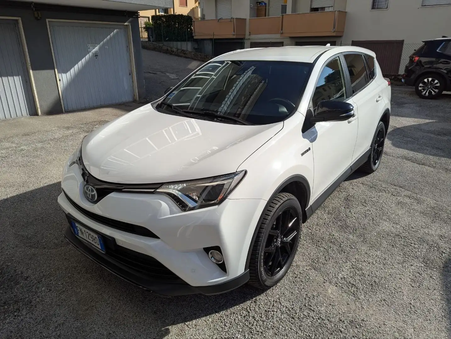Toyota RAV 4 RAV4 25H ECVT DYNAMIC 4WD MY18 Bianco - 1
