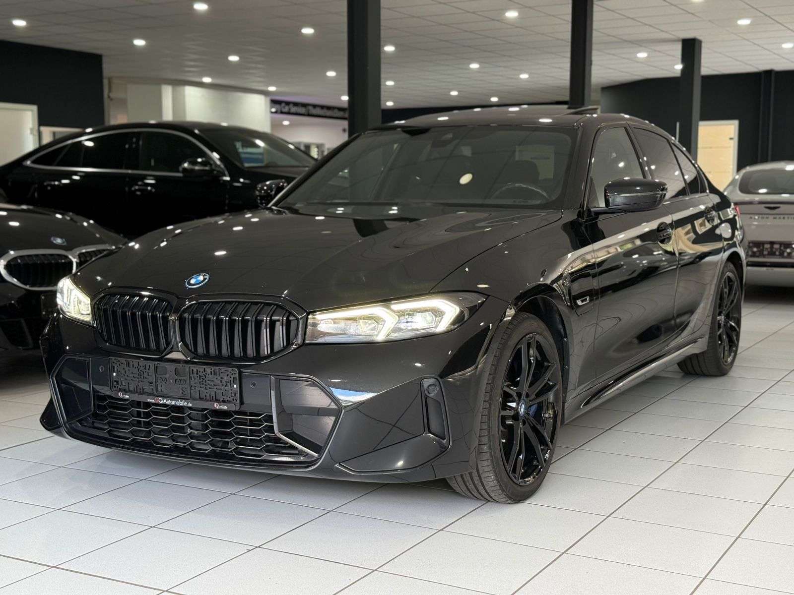 BMW 330