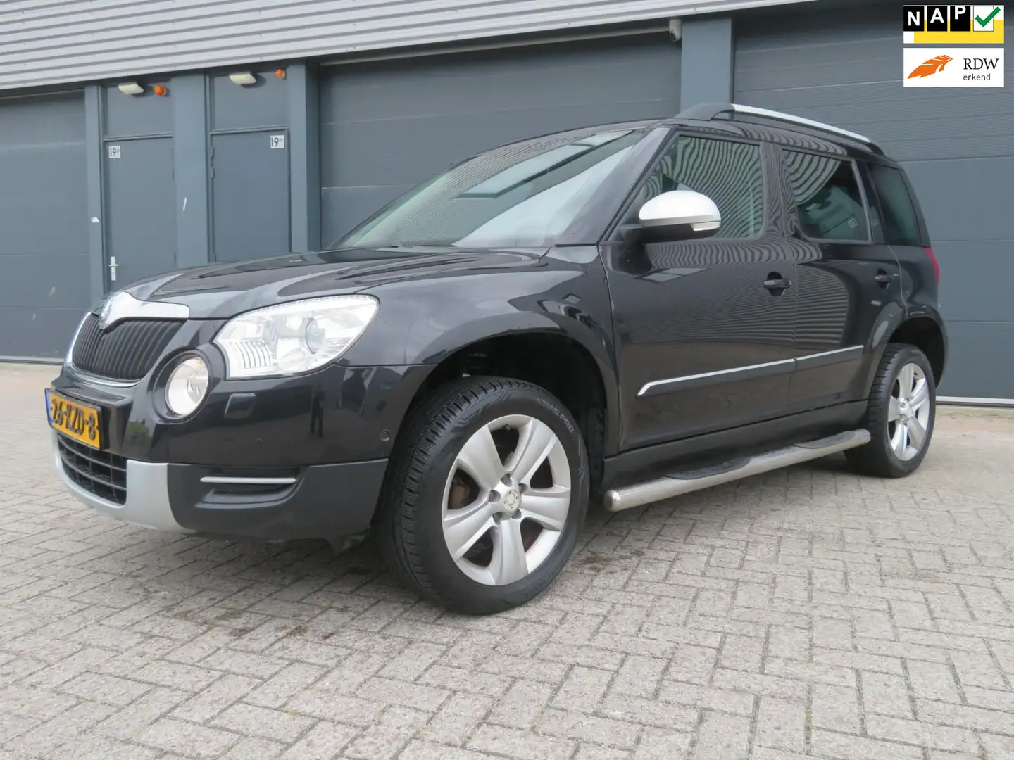 Skoda Yeti 1.2 TSI Elegance automaat Negro - 1