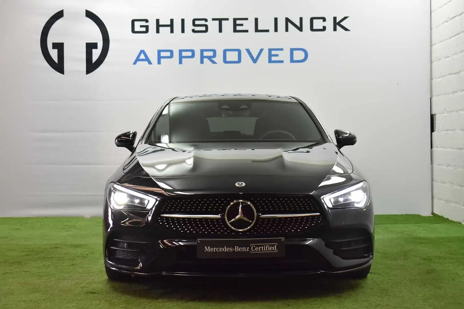 Mercedes-Benz CLA 200 d Shooting Brake Zwart - 2