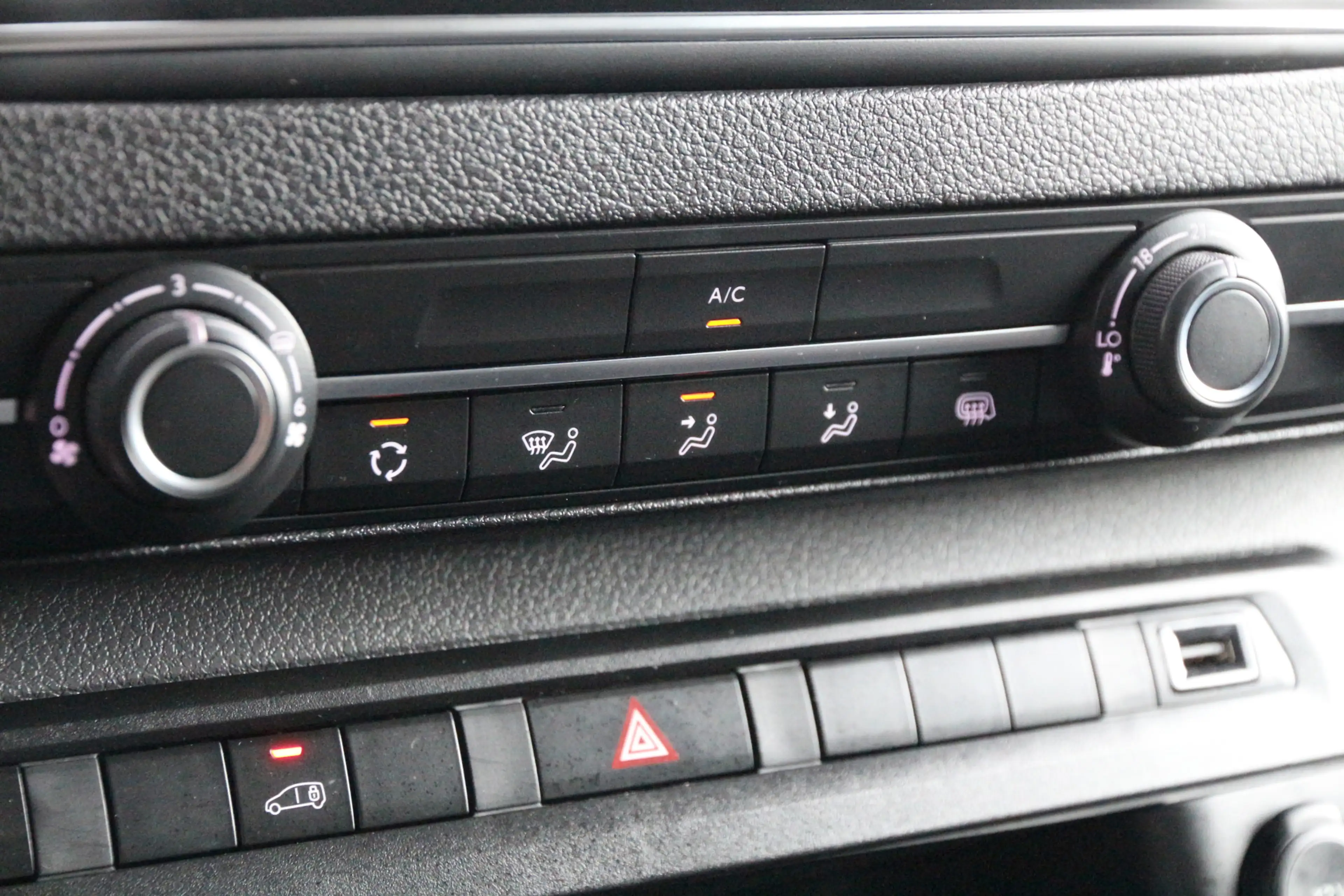 Opel Vivaro 2.0 CDTI 144 | L3H1 | Imperiaal | Trekhaak | Cruis — photo 15