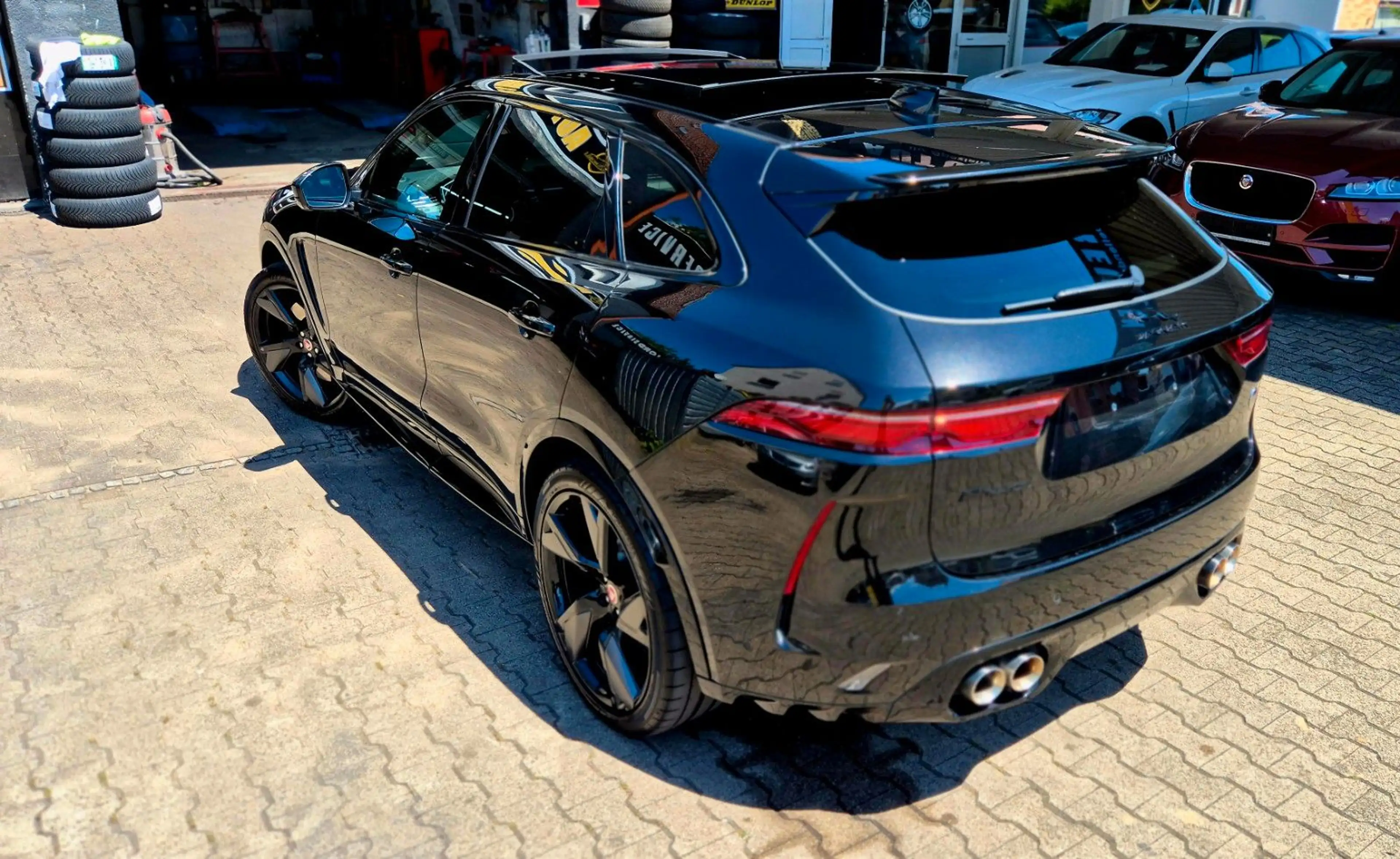 Jaguar F-Pace F-PACE SVR 5,0 Performance /Black Edition — photo 4
