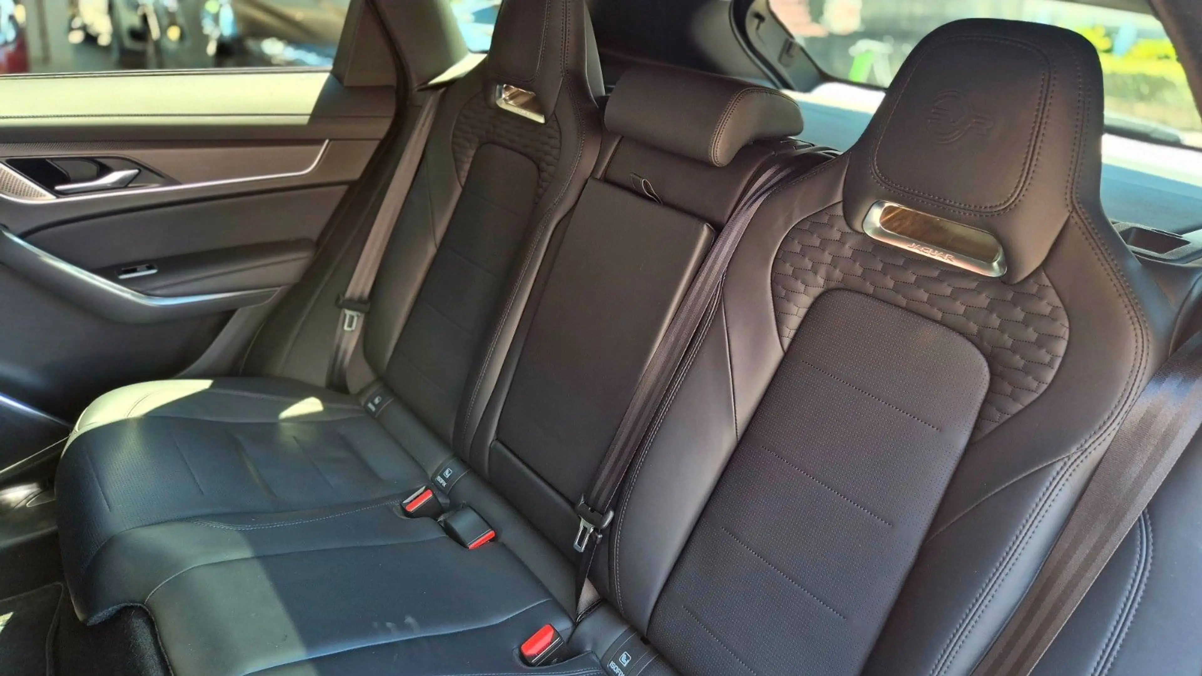 Jaguar F-Pace F-PACE SVR 5,0 Performance /Black Edition — photo 7