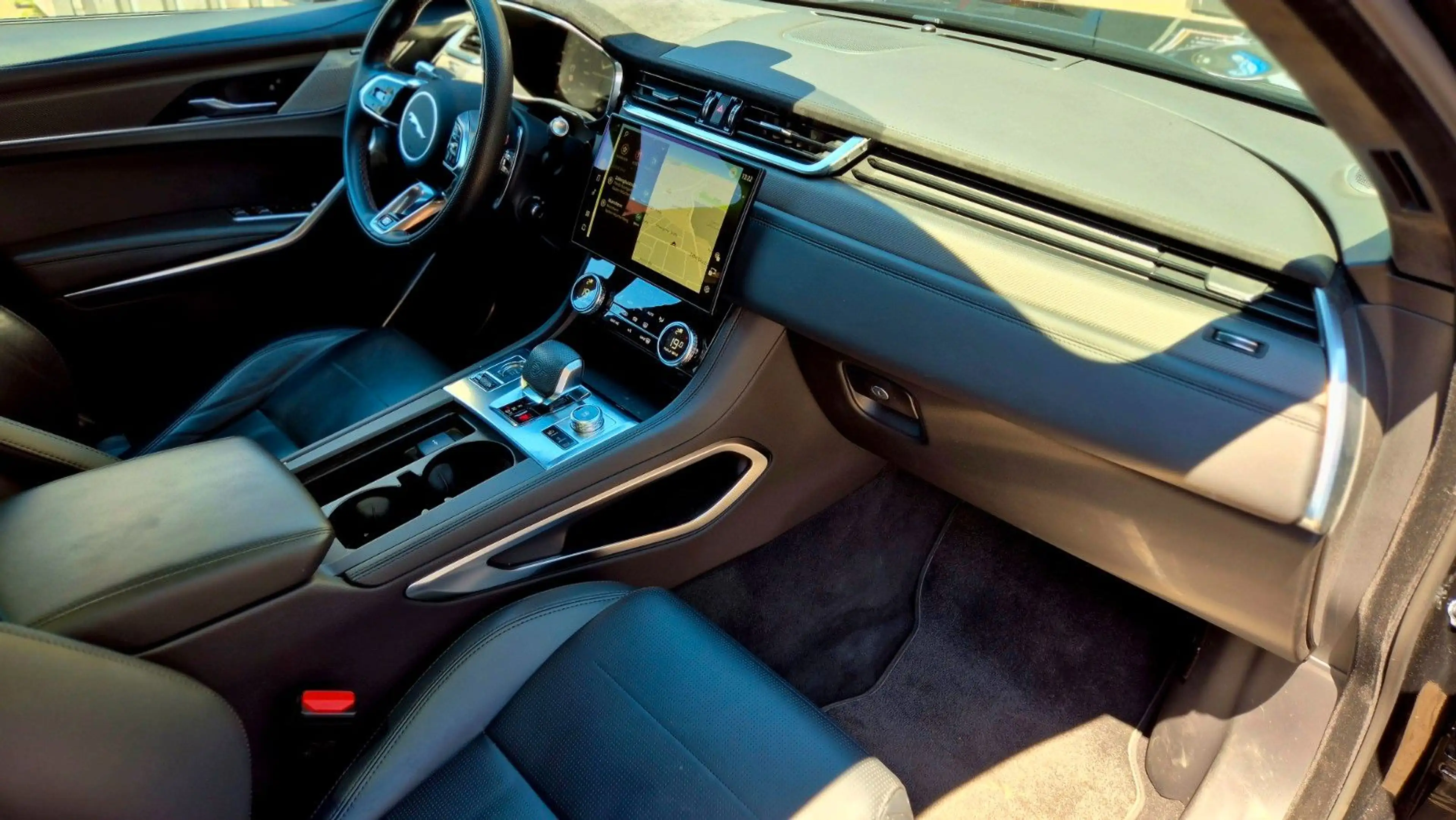 Jaguar F-Pace F-PACE SVR 5,0 Performance /Black Edition — photo 5