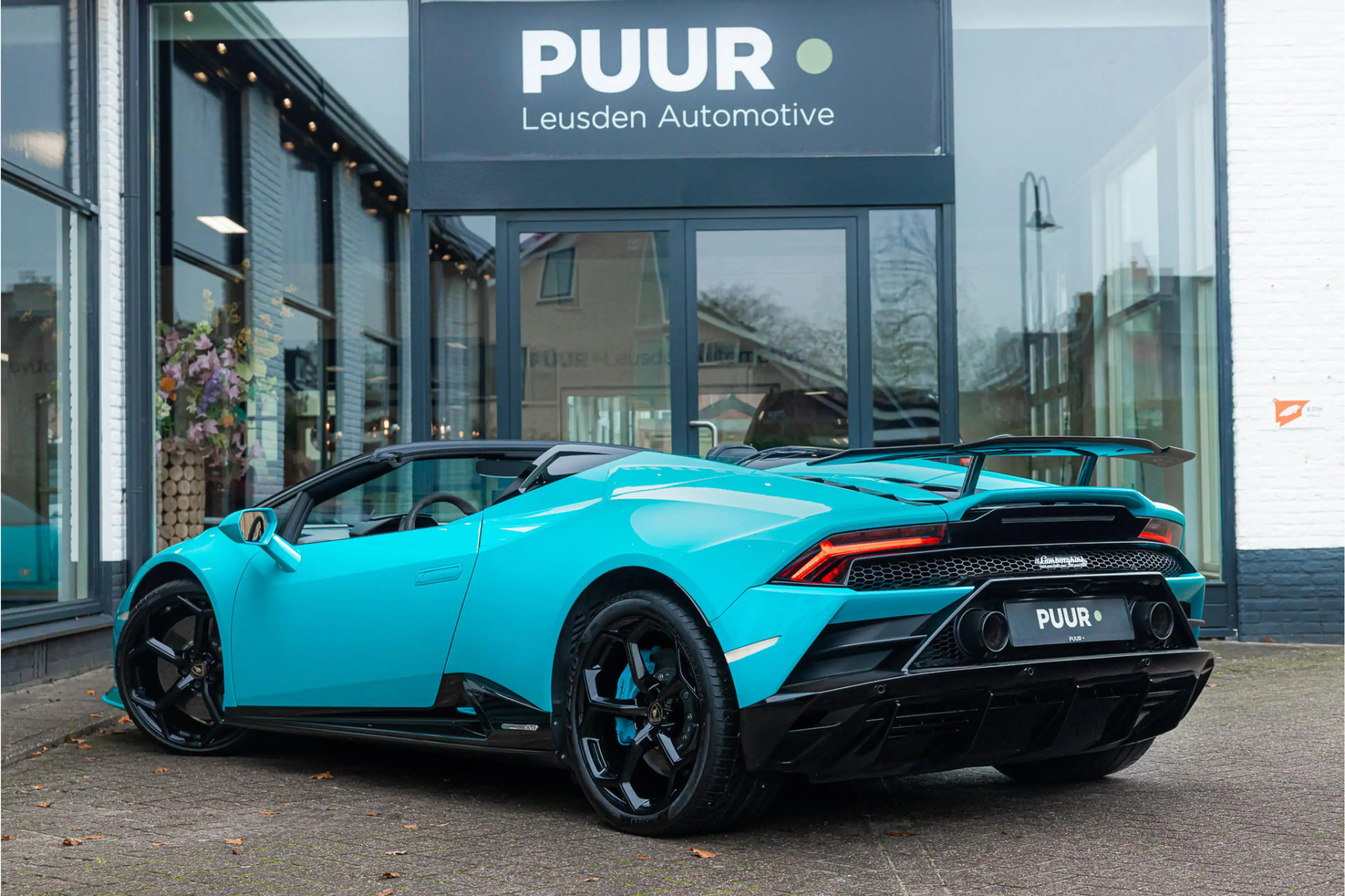 Lamborghini Huracán Evo Spyder 5.2 V10 EVO Spyder Novitec - Tiffany Bl — photo 2